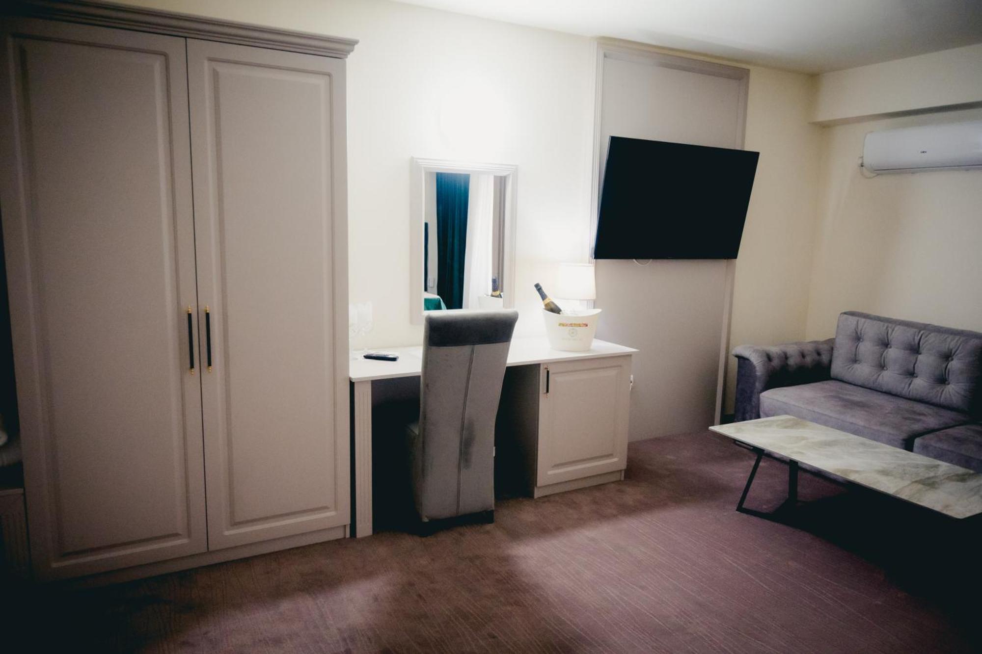 Hotel Valahia 特尔戈维什泰 外观 照片
