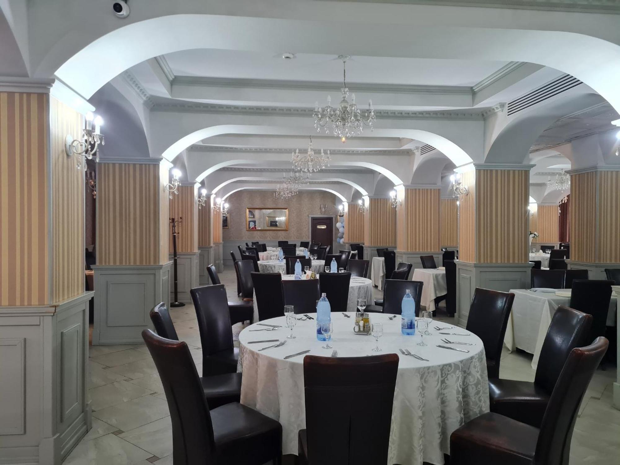 Hotel Valahia 特尔戈维什泰 外观 照片