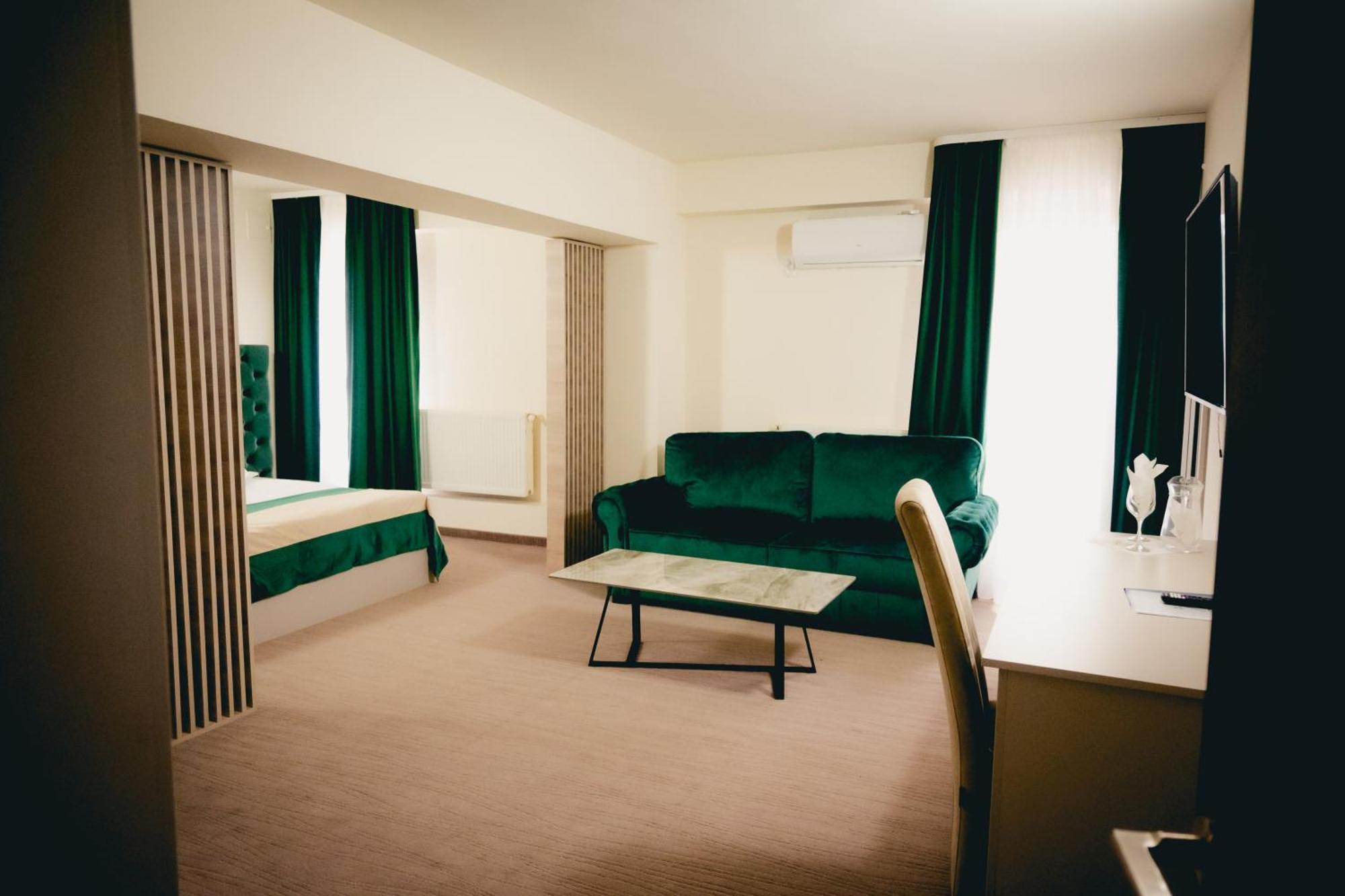 Hotel Valahia 特尔戈维什泰 外观 照片